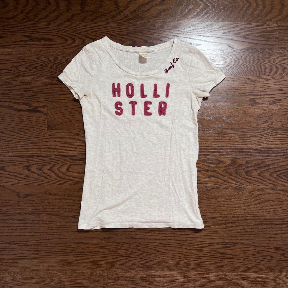 y2k vintage cream & red embroidered graphic top small